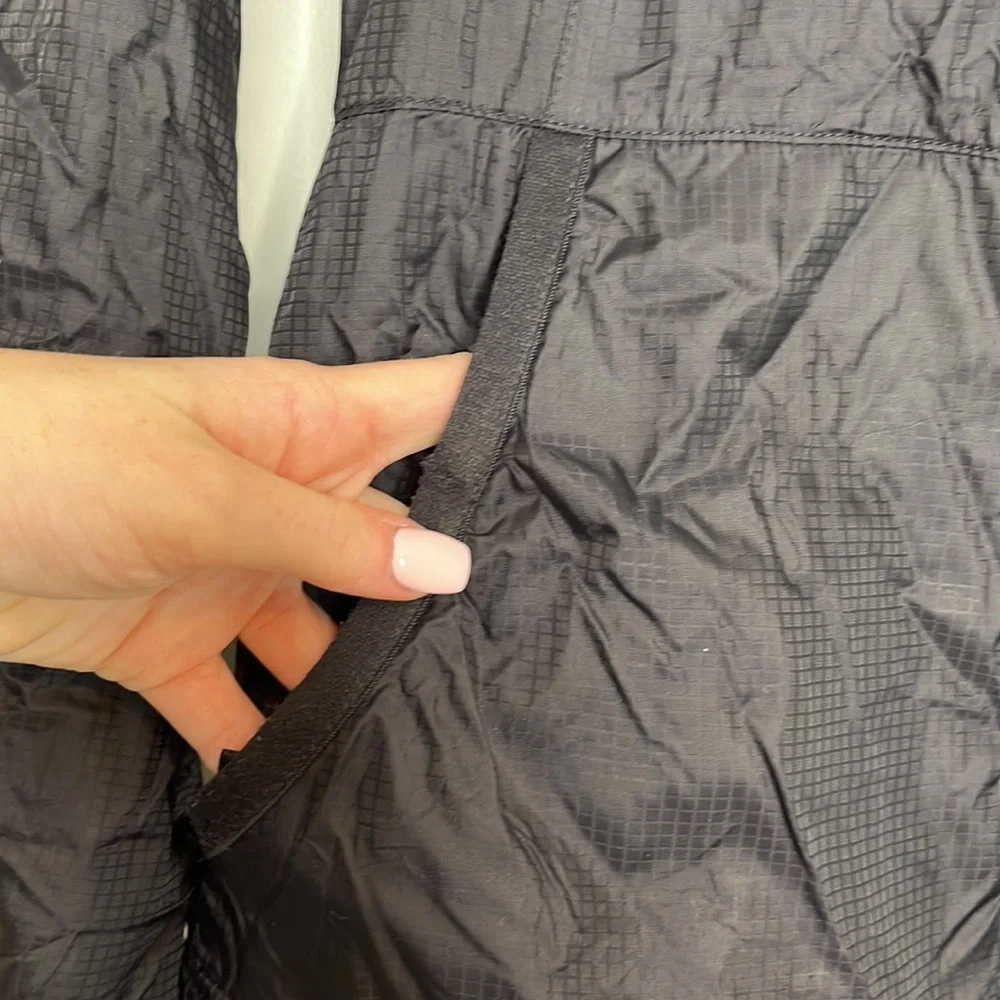 North face soft lined hooded zip up jacket - Picture 4 of 6